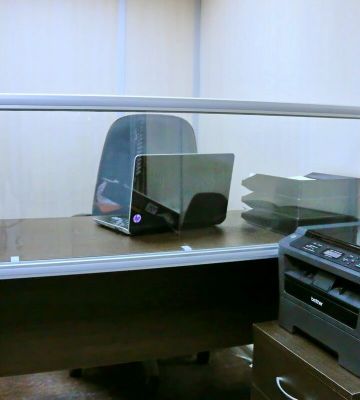 Настольные экраны для офиса от производителя Алькон