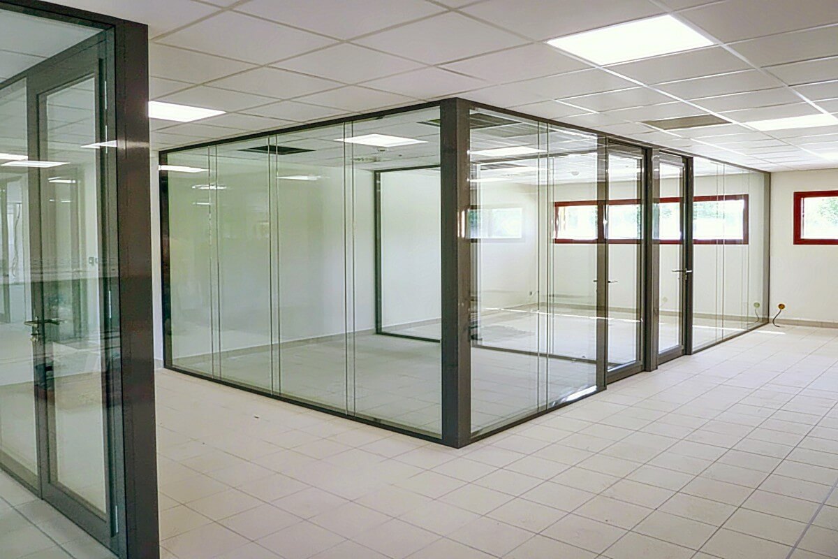 Офисные перегородки стеклянные с прозрачным стеклом