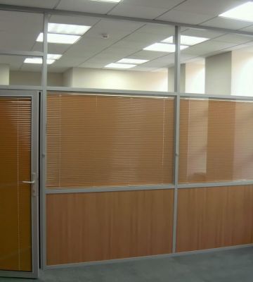 Комбинированные офисные перегородки в офисе ЗТК