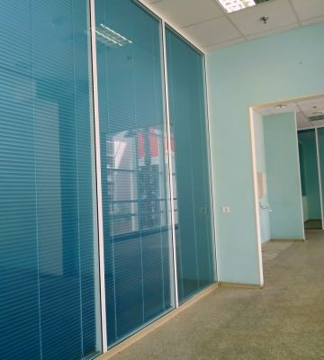 Перегородки комбинированные и стеклянные в офисе